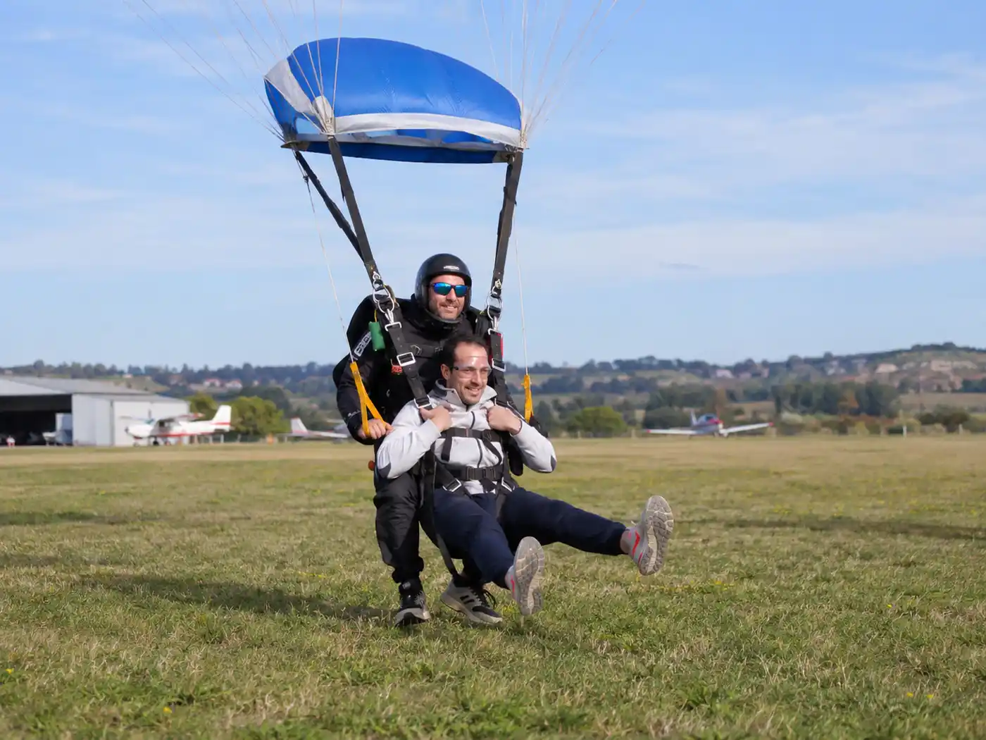 Atterrissage en parachute à albi